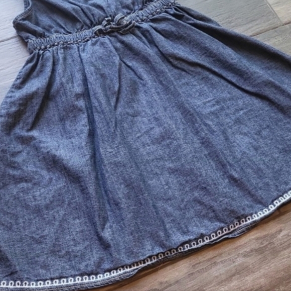 Gymboree Dark Blue & White Floral Sleeveless Chambray Denim Dress, Size 6 - Picture 3 of 6